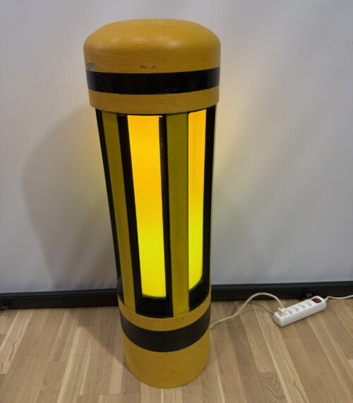 Original Säulenlampe aus den 60er/70er-Jahren, Schweiz – Eisen, Gelb-Schwarz