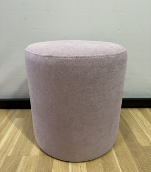 Runder Pouf in Flieder – vielseitiger Sitz- und Beistellhocker