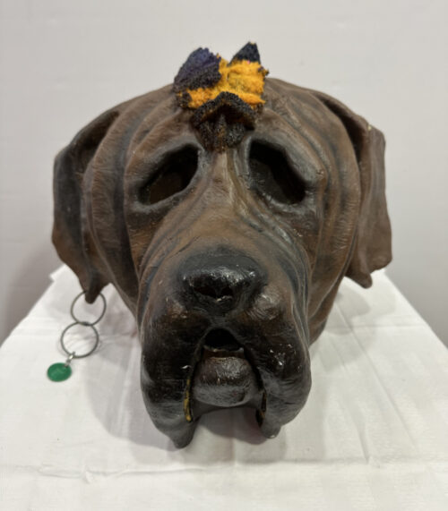 Luzerner Fasnachtsmaske 1987 – Hundekopf mit Plakette Stadt Luzern