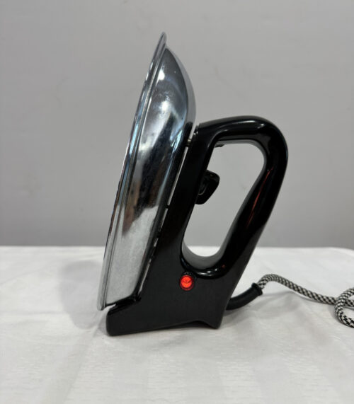 Vintage Jura Bügeleisen mit schwarzem Griff