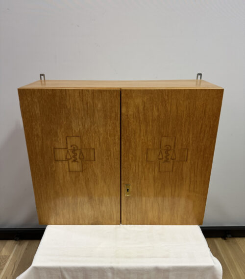 Vintage Medikamentenschrank aus Holz (ca. 1970er Jahre)