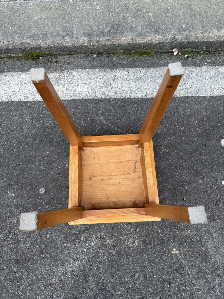 Vintage Holz Hocker mit roter Linoleum Sitzfläche ca. 1950er Jahre – Bild 6