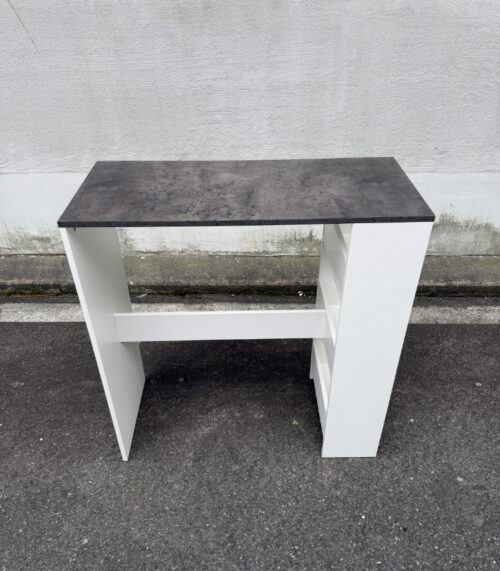 Bartisch Colly von Livique in Betonoptik und Weiss