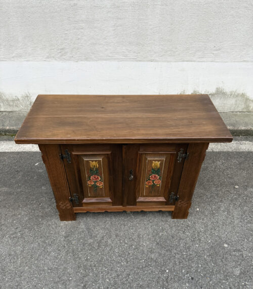 Antike Anrichte aus Tannenholz mit Bauernmalerei