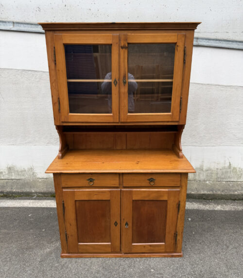 Antiker Buffetschrank aus Fichten Massivholz um 1900