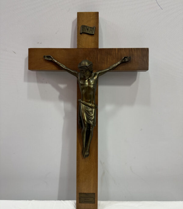 Wandkreuz mit Bronzefigur Christi auf Holz, ca. 1960er Jahre