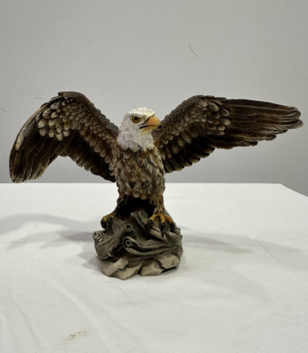 Vintage Faro A. Lucchesi Adlerfigur aus handbemaltem Kunstharz ca. 1980er Jahre