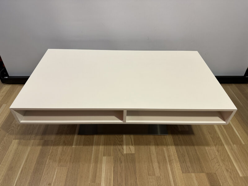 Designer-Couchtisch von FUBO Modell 286 – Modernes Schweizer Design mit Stauraum