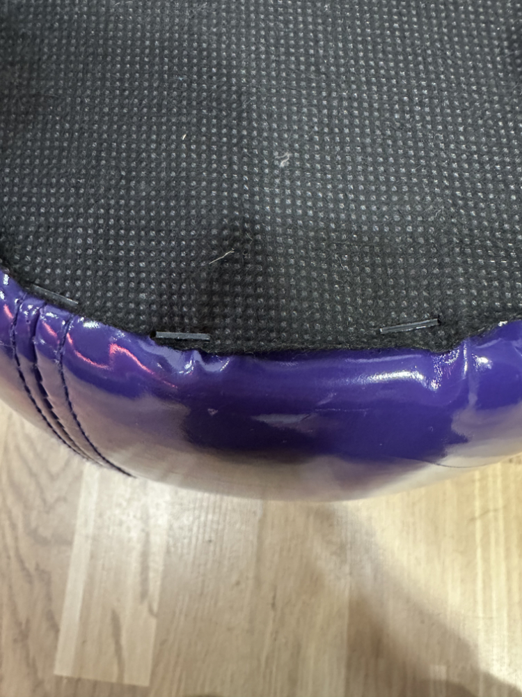 Vintage Hocker rund aus Kunstleder in Violett 1970er Jahre – Bild 6