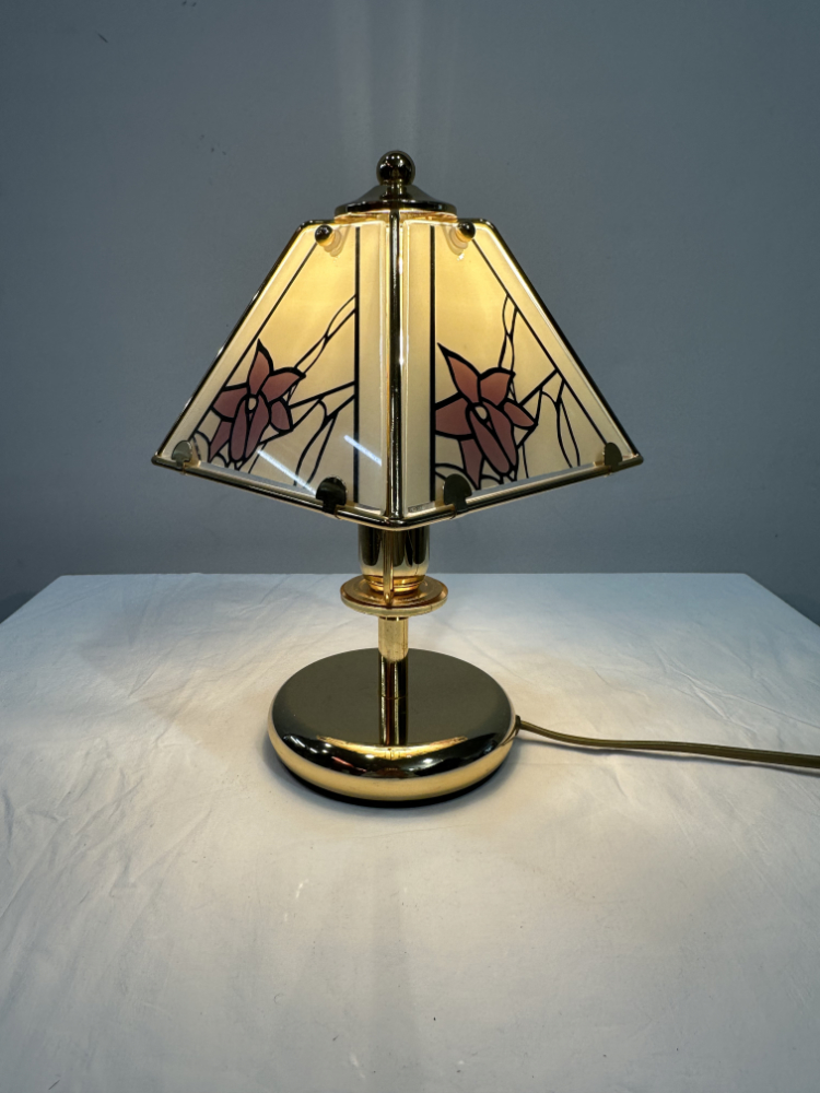 Vintage Tischlampe mit Messingfuss und floralen Glaselementen 1980er Jahre