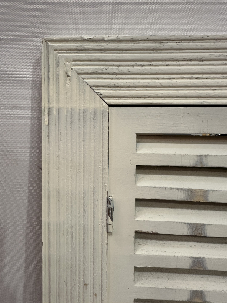 Shabby-Chic Landhaus Wandspiegel mit Holzläden in Weiss – Bild 4