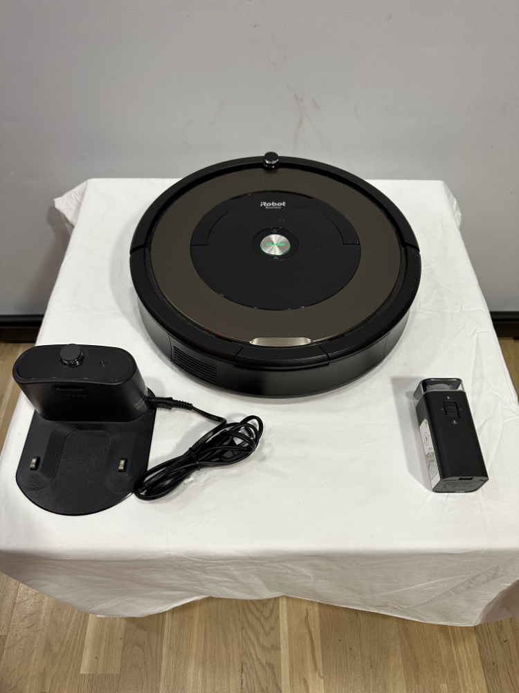 iRobot Roomba 896 Staubsaugerroboter mit Home Base und Virtual Wall