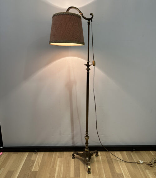 Vintage Stehlampe im neoklassizistischen Stil aus Messing, ca. 1970er Jahre