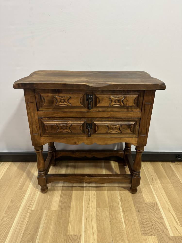 Antike spanische Kommode aus massivem Holz (ca. frühes 20. Jahrhundert)