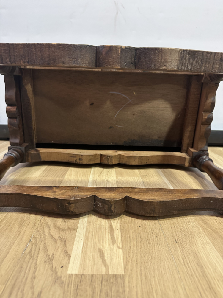 Antike spanische Kommode aus massivem Holz (ca. frühes 20. Jahrhundert) – Bild 10