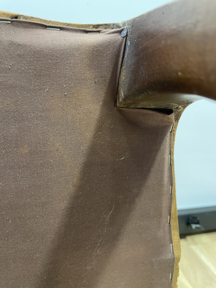 Antiker Hocker im Stil Louis XV mit floraler Stickerei, frühes 20. Jahrhundert – Bild 4