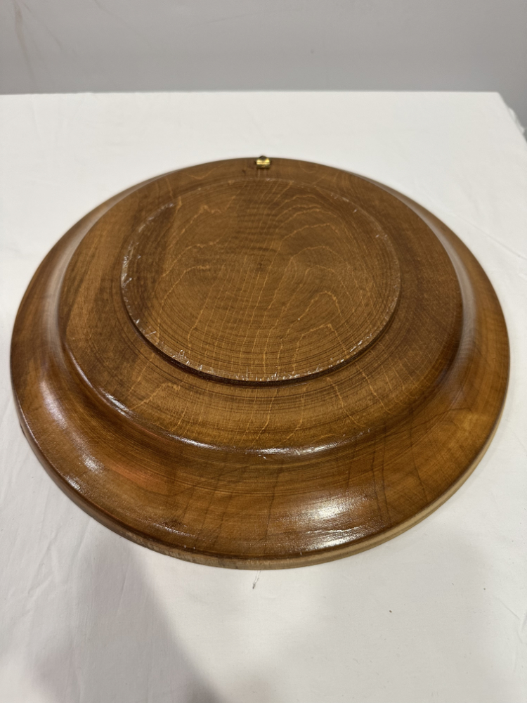 Vintage handgeschnitzter Holzteller mit Blumenrelief und Wandaufhängung, ca. 1950er Jahre – Bild 5