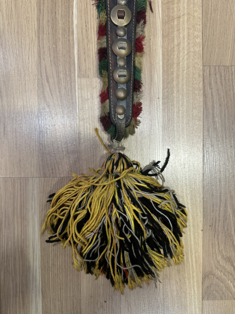 Vintage Schweizer Staatsriemen mit bunten Wollquasten und Messingbeschlägen, ca. 1960er Jahre – Bild 4