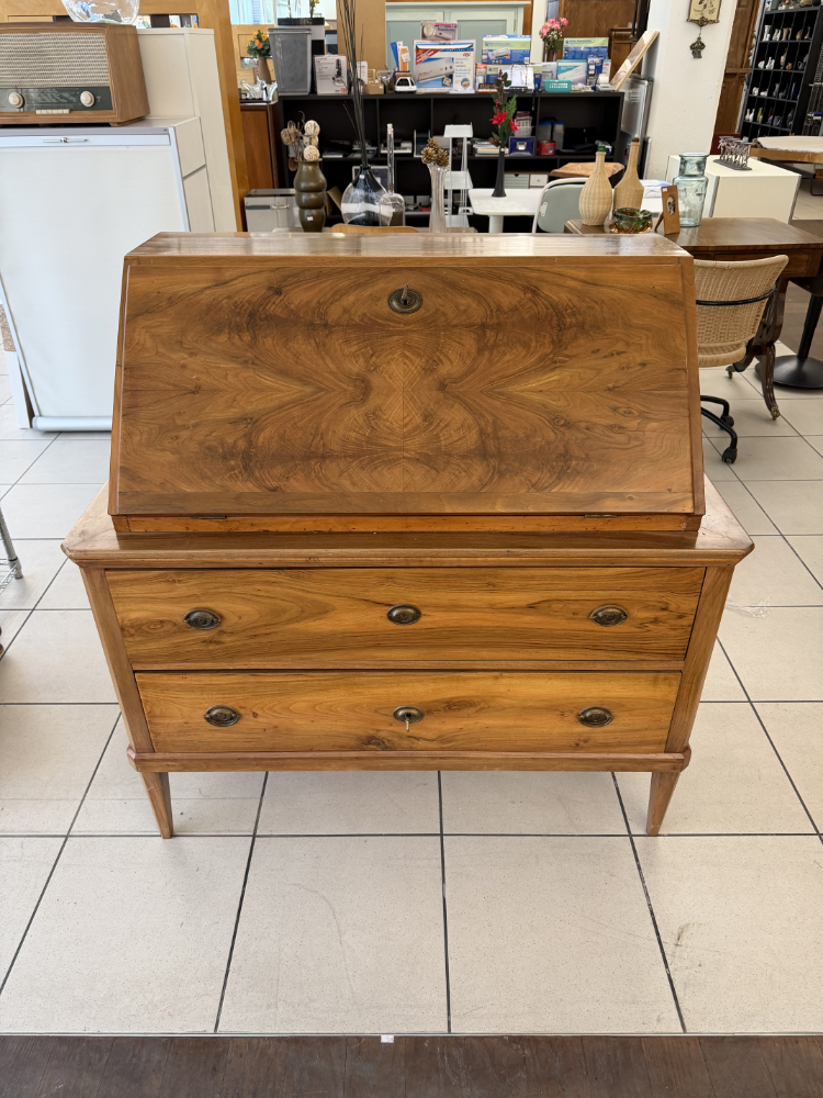 Antiker Biedermeier Sekretär aus Nussbaum mit Schreibklappe (ca. 1830–1850)
