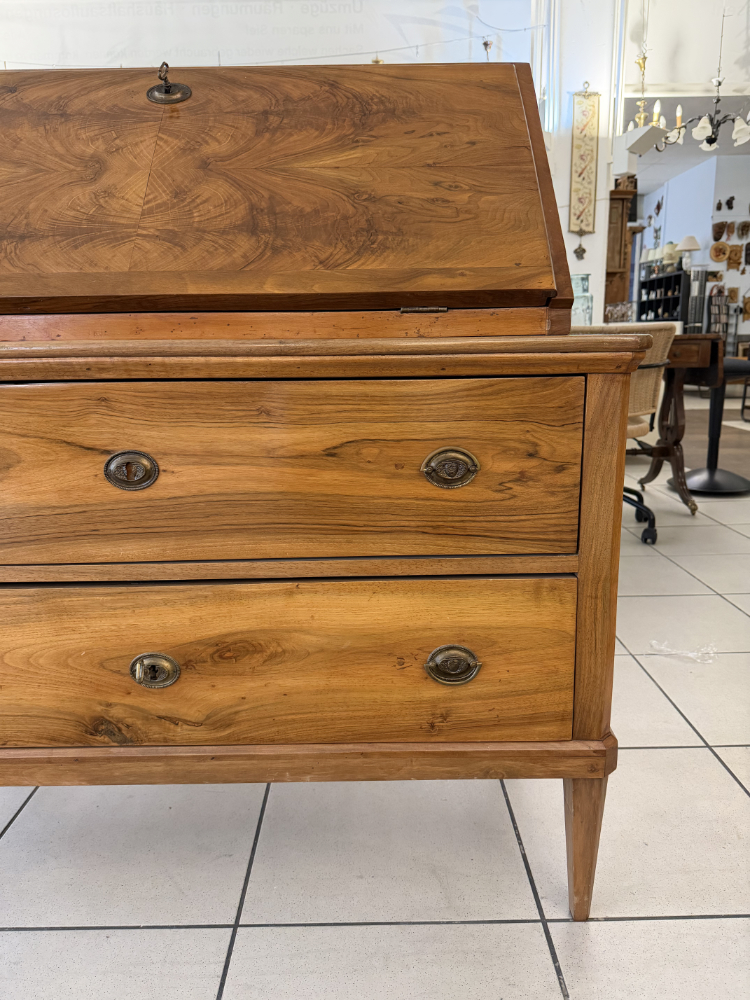 Antiker Biedermeier Sekretär aus Nussbaum mit Schreibklappe (ca. 1830–1850) – Bild 6