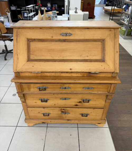 Antiker Sekretär aus Weichholz mit Schreibklappe (ca. 1900)