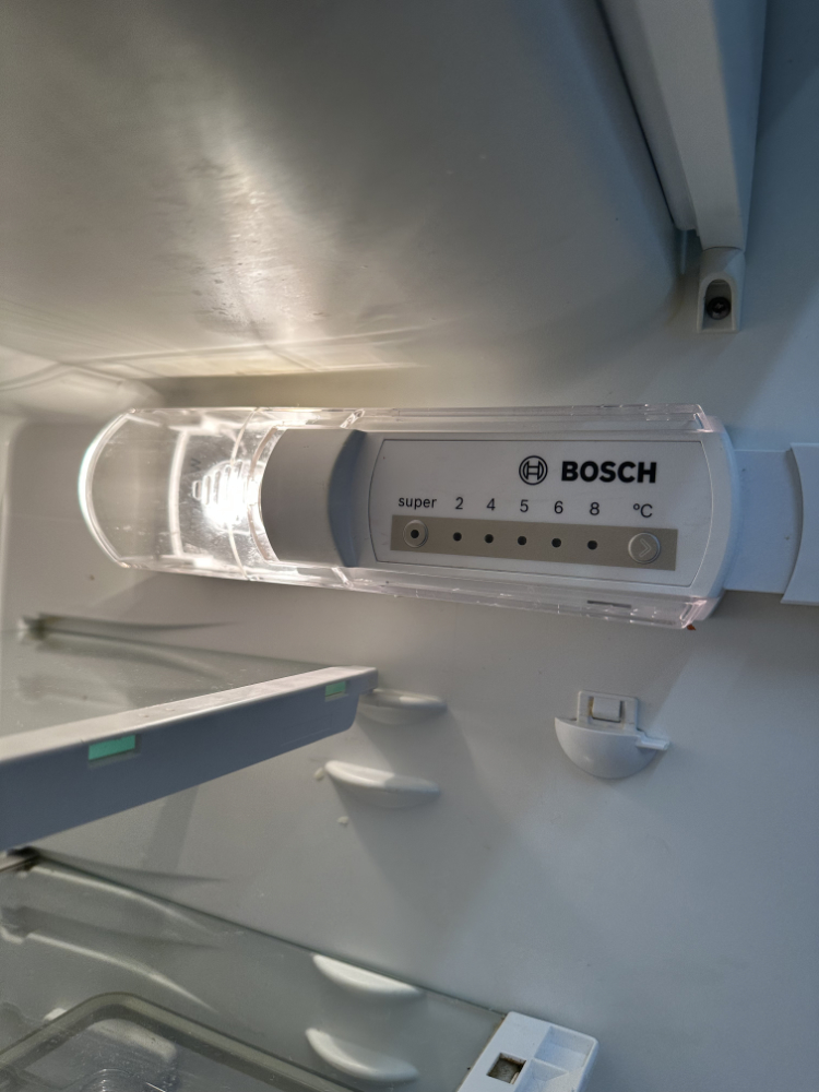 Retro Bosch Kühlschrank „Classic Edition“ in Schwarz – Bild 5