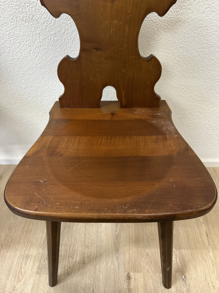 Rustikale Stabellenstühle aus Massivholz mit Herzlehne im 6er-Set – Bild 10