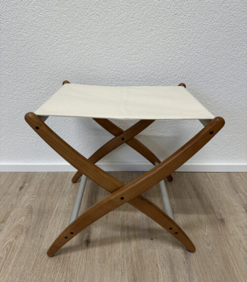 Design Kofferablage STUA aus Holz mit Stoffauflage (Made in Spain)