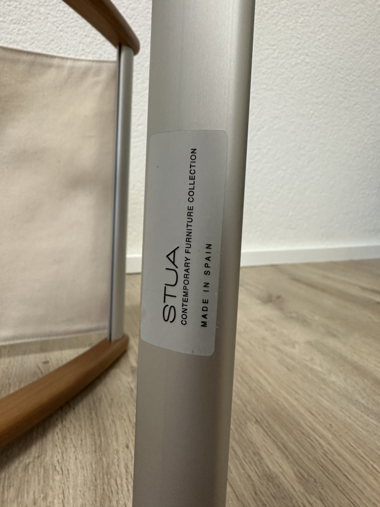 Design Kofferablage STUA aus Holz mit Stoffauflage (Made in Spain) – Bild 5