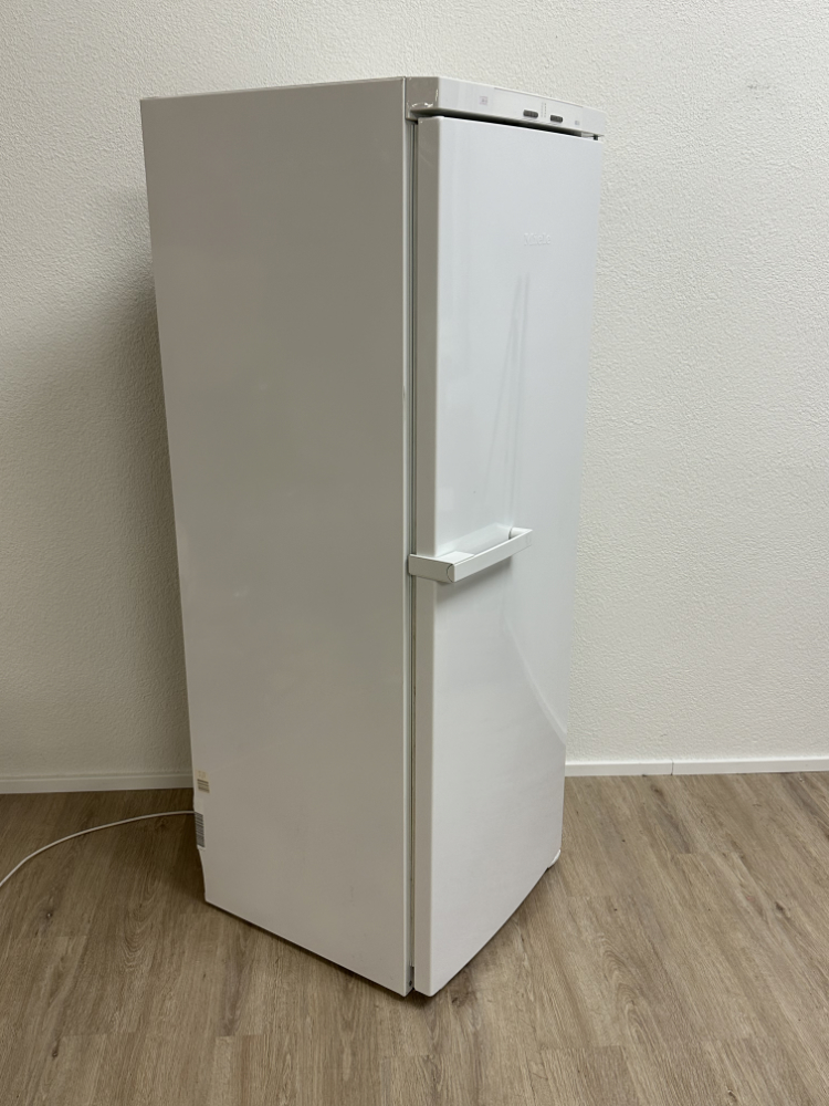 Miele NoFrost Gefrierschrank FN12620S (224 l Nutzinhalt) – Bild 13
