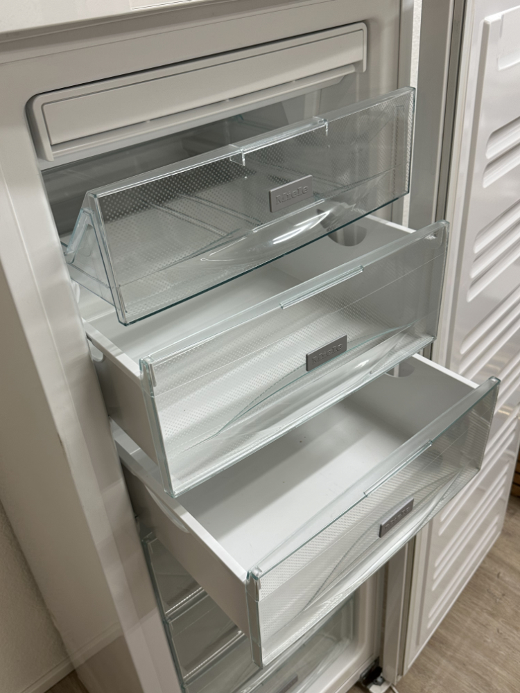 Miele NoFrost Gefrierschrank FN12620S (224 l Nutzinhalt) – Bild 6