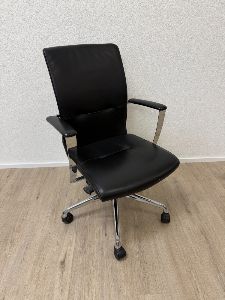 ZUCO Bürodrehstuhl aus schwarzem Leder mit Chromgestell