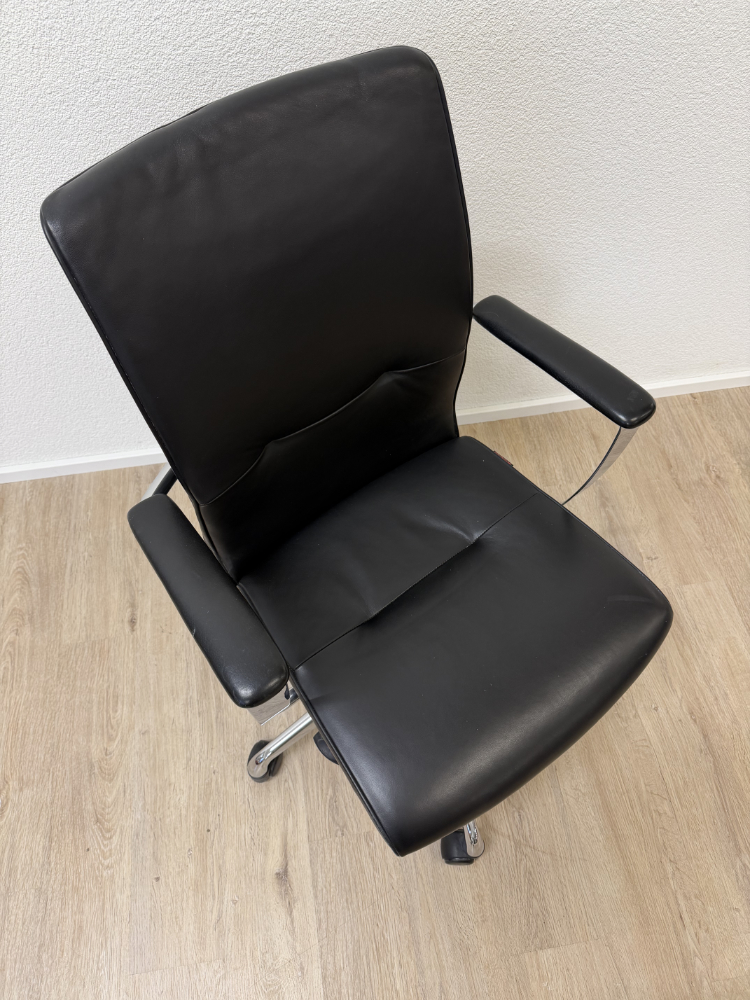 ZUCO Bürodrehstuhl aus schwarzem Leder mit Chromgestell – Bild 4