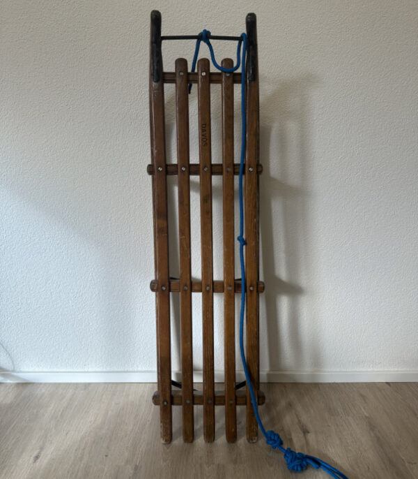Vintage Davoser Holzschlitten 123 cm mit Metallkufen und Zugseil