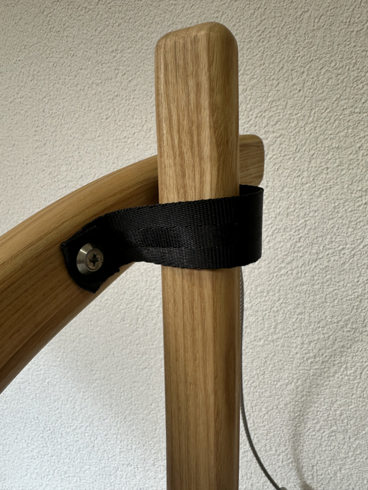 Luzerner Rodel "Der Allrounder" aus Eschenholz mit Stahlkufen und Lenkseil, Caritas Luzern – Bild 7