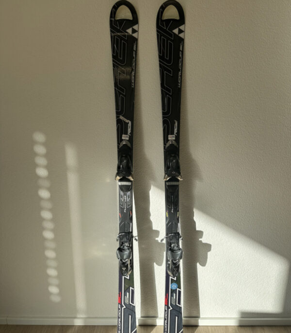 Fischer Worldcup SC Carving Ski 165 cm mit Bindung