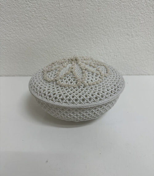 Vintage Capodimonte Porzellanschale mit floraler Spitzenstruktur (ca. 1960er–1970er Jahre)