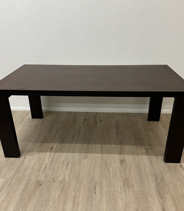 Moderner Tisch in Dunkelbraun Schwarz, rechteckig und zeitlos