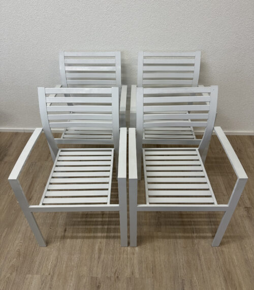 4er-Set Gartenstühle mit Armlehnen in Weiss (Metall)