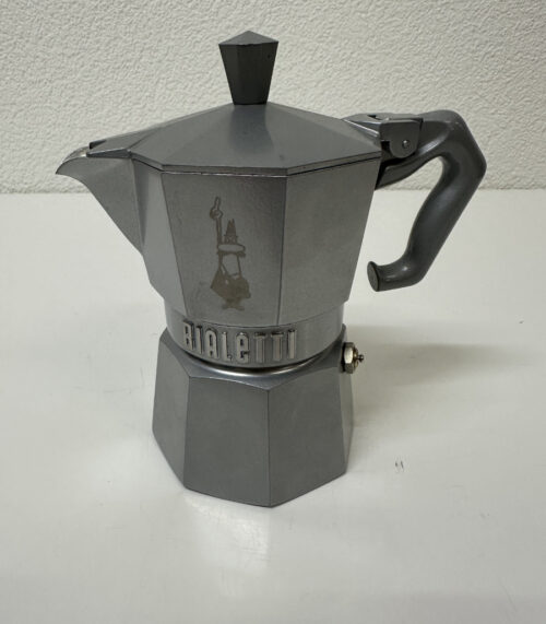 Vintage Bialetti Espressokocher "MADE IN ITALY" aus Aluminium mit klassischer Oktagon-Form 