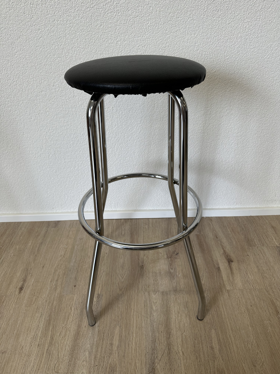 Bartisch-Set mit Stauraum und zwei Barhockern – Bild 11