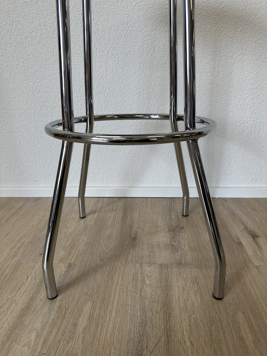 Bartisch-Set mit Stauraum und zwei Barhockern – Bild 12