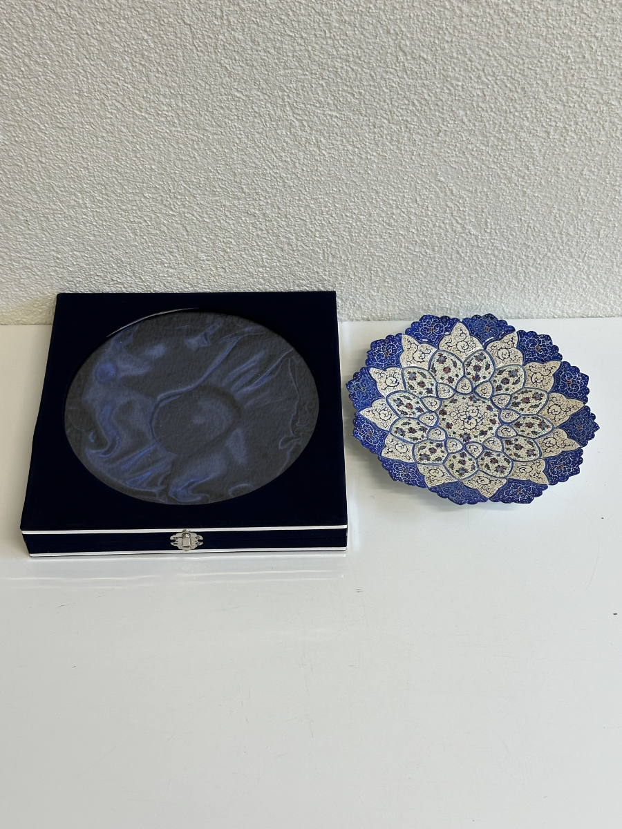 Handbemalter persischer Zierteller aus Emaille mit Originalbox von Isfahan – Bild 9