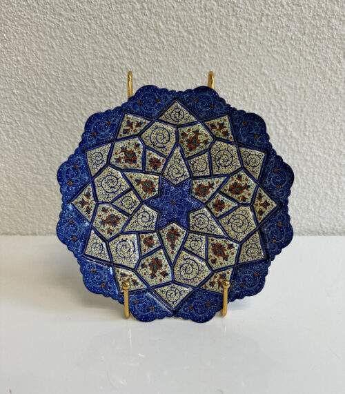 Handbemalter persischer Emaille Wandteller in Blau, Creme und Rot mit Aufhängung