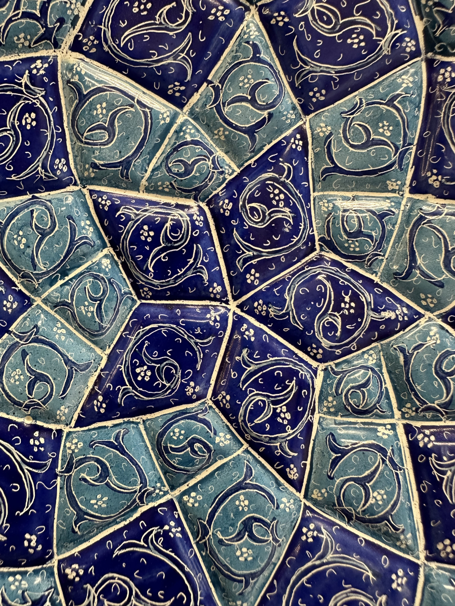 Handbemalter persischer Emaille Wandteller in Blau mit Aufhängung – Bild 8