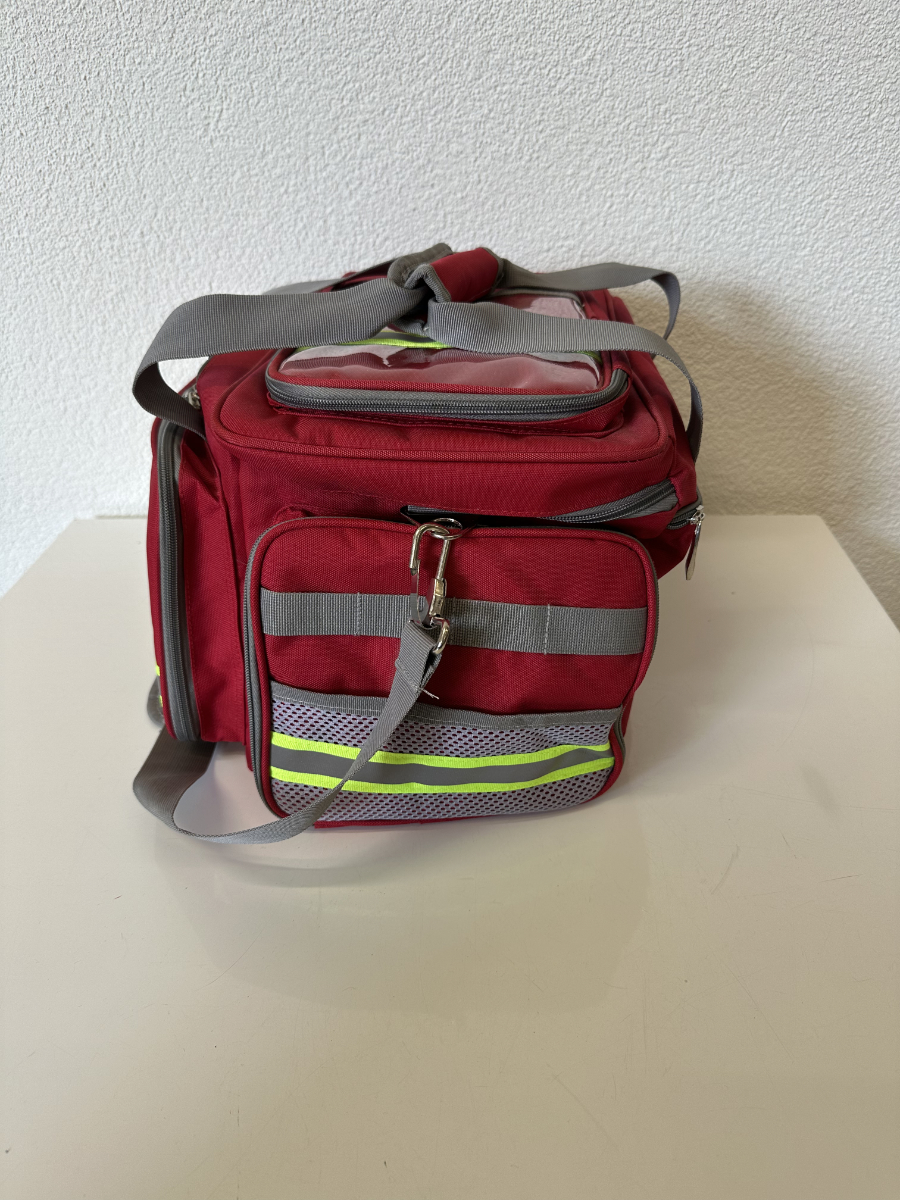 Rote Medizin Tasche mit Isolierfach und vielen Staufächern – Bild 2