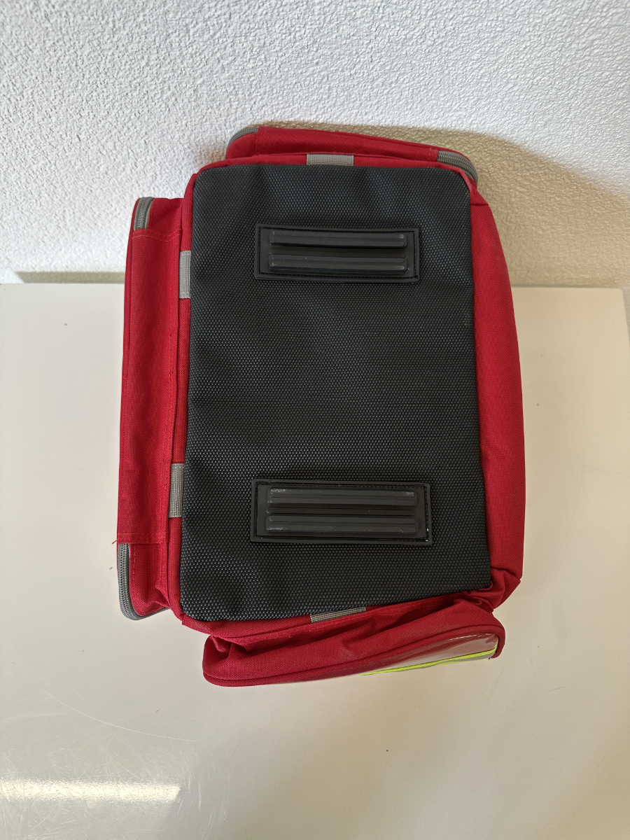 Rote Medizin Tasche mit Isolierfach und vielen Staufächern – Bild 6