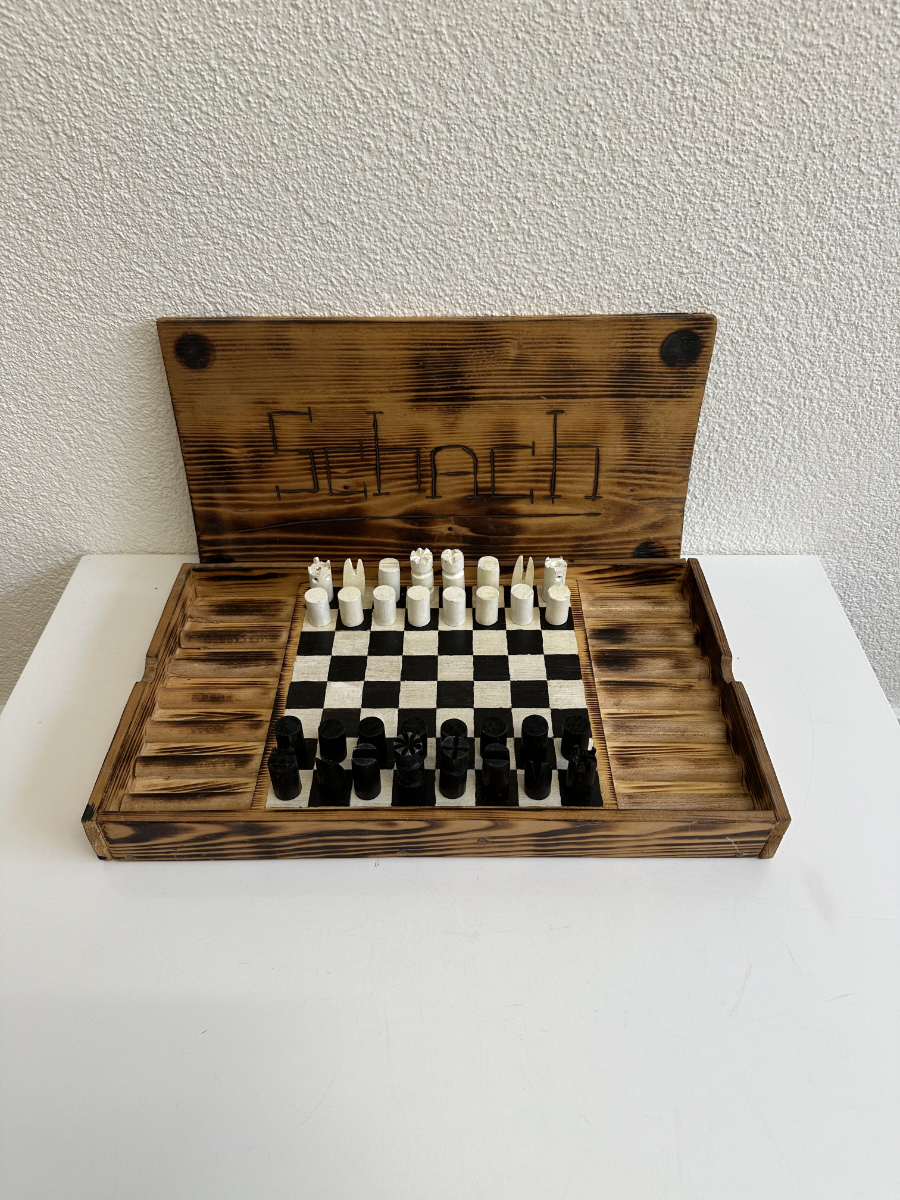 Vintage handgemachtes Schachspiel aus Massivholz
