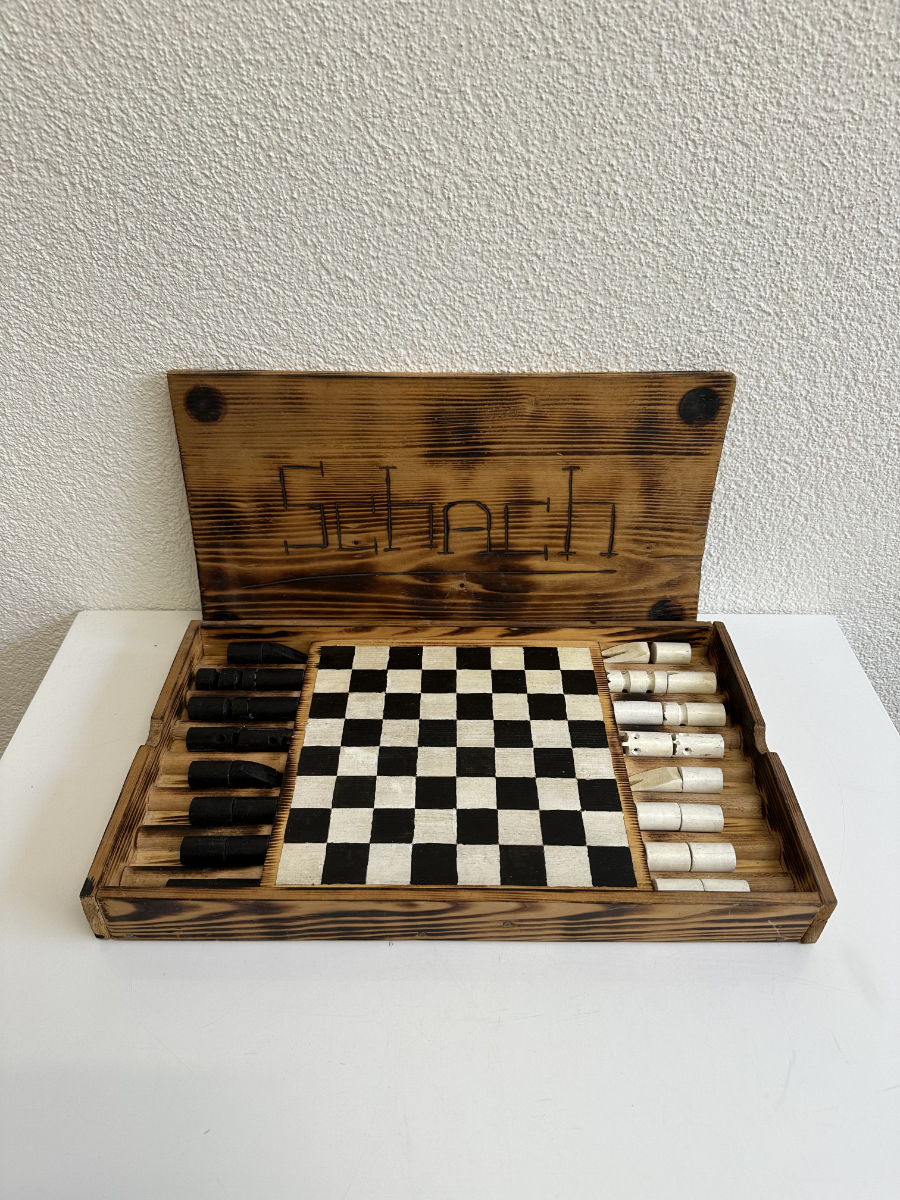 Vintage handgemachtes Schachspiel aus Massivholz – Bild 4