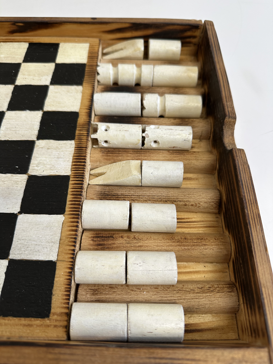 Vintage handgemachtes Schachspiel aus Massivholz – Bild 5